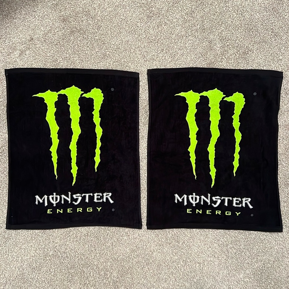 Set of 2 💚🖤 Monster Energy 💚🖤 golf/gym/workout/hand towels